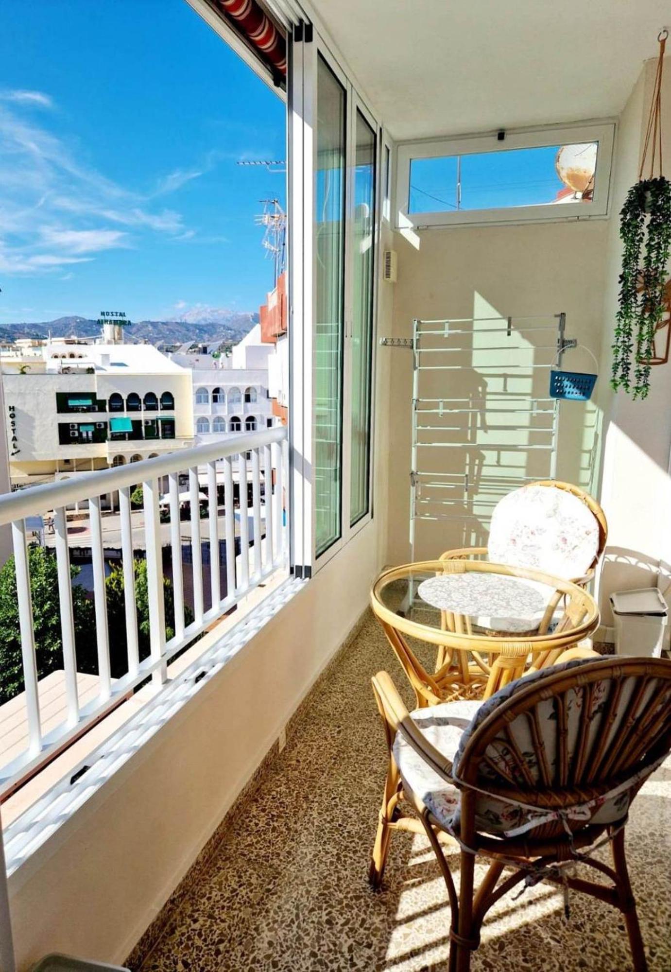 Luminoso Apartamento Playa Torrecilla. Con Piscina Nerja Eksteriør bilde